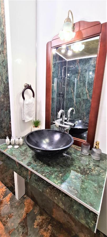 Central Arghezi Art Deco Apartment Piata Universitatii Bucarest Esterno foto